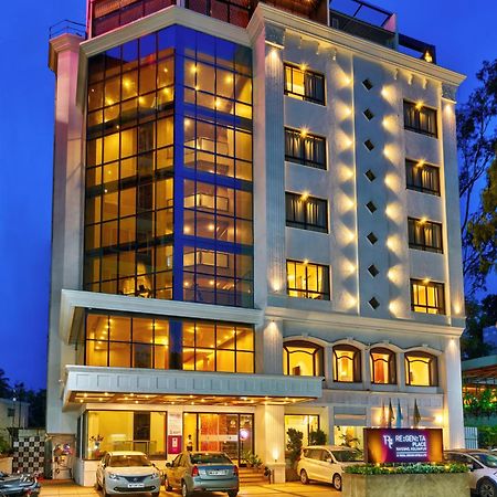 Regenta Place Raysons Kolhapur Exteriör bild