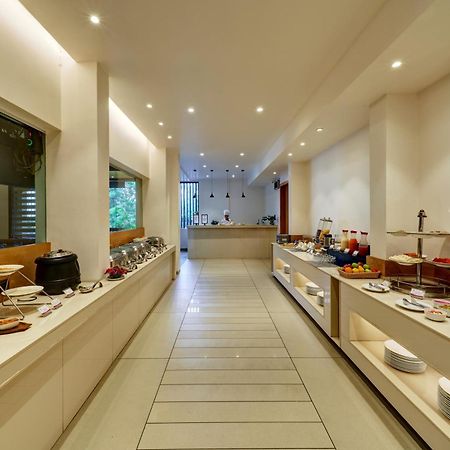 Regenta Place Raysons Kolhapur Exteriör bild