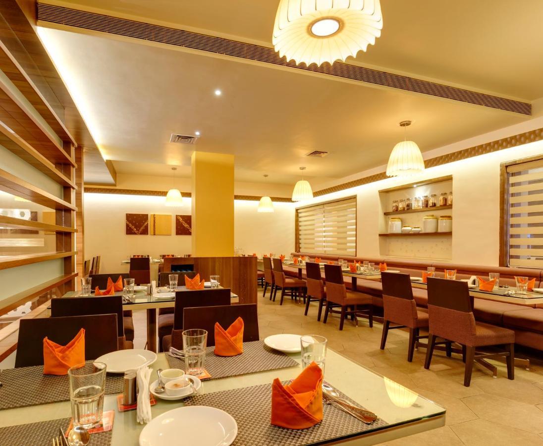 Regenta Place Raysons Kolhapur Exteriör bild