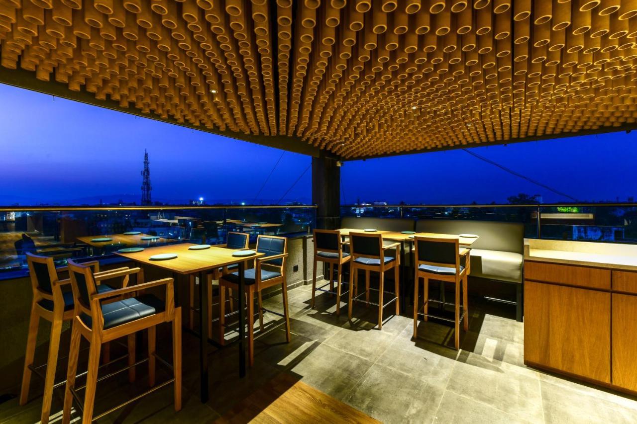 Regenta Place Raysons Kolhapur Exteriör bild