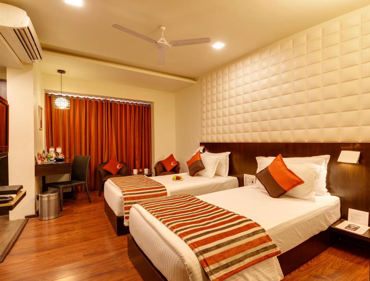 Regenta Place Raysons Kolhapur Exteriör bild