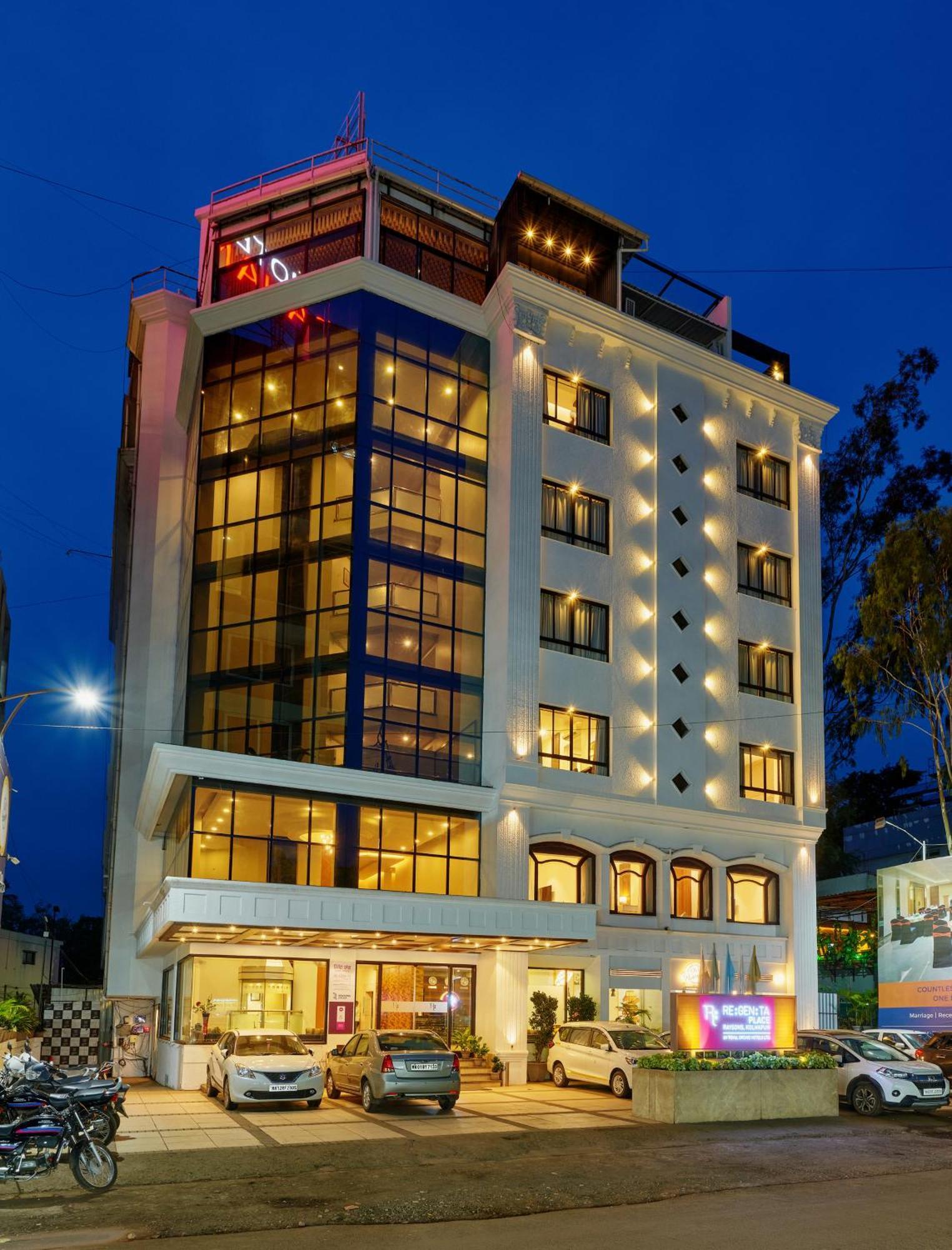 Regenta Place Raysons Kolhapur Exteriör bild